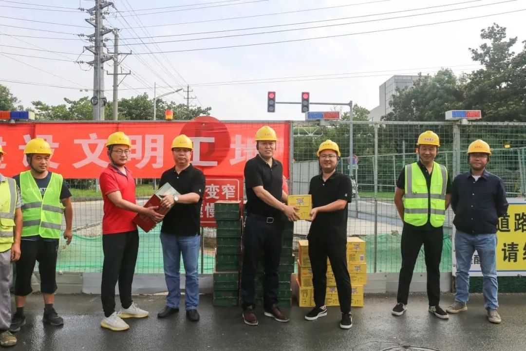 1693548475246325.jpg 1693548475246325.jpg